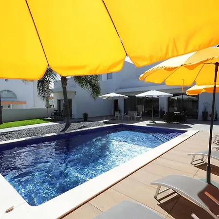 Perogil Poppy - Elegant With Pool Apartment Tavira
