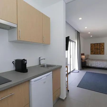 Perogil Poppy - Elegant With Pool Tavira