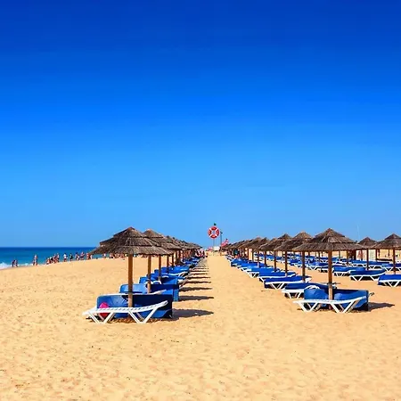 Perogil Poppy - Elegant With Pool Apartament