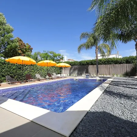 Perogil Poppy - Elegant With Pool Apartment Tavira