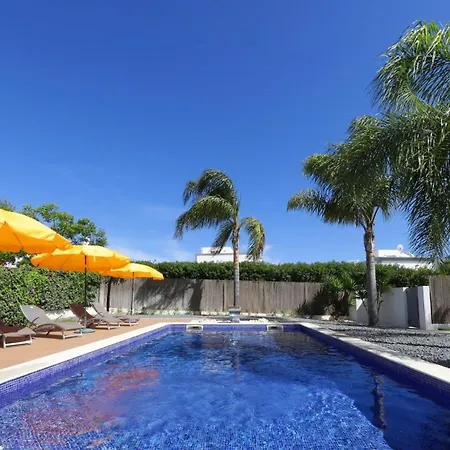 Perogil Poppy - Elegant With Pool