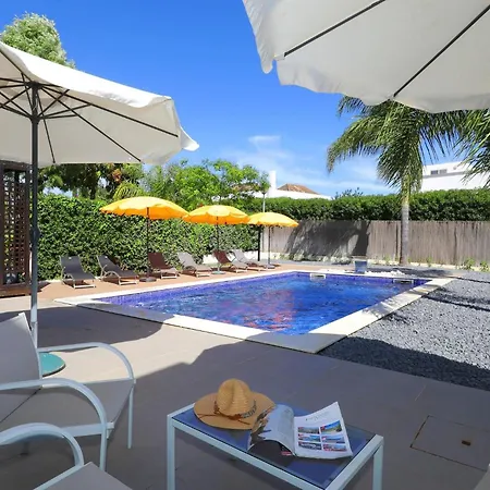 Perogil Poppy - Elegant With Pool Apartment *