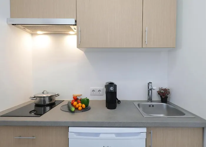 Appartement Perogil Poppy - Elegant With Pool