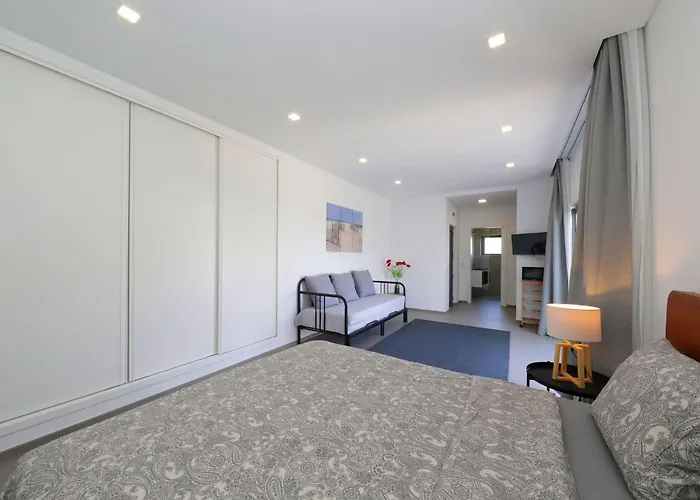 Perogil Poppy - Elegant With Pool Appartement Tavira