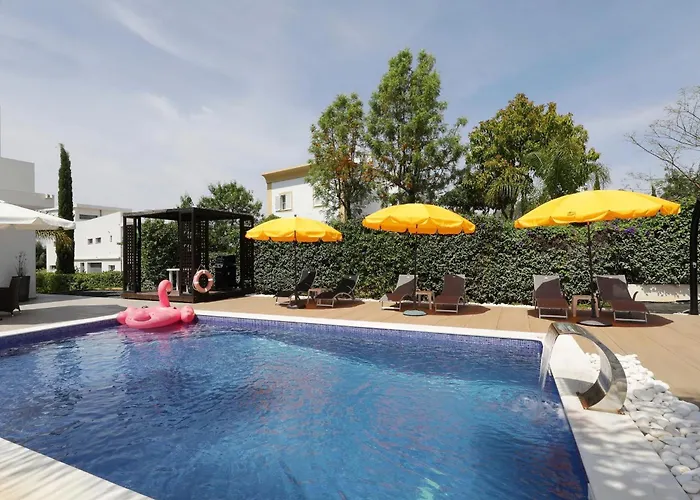 Perogil Poppy - Elegant With Pool Appartement