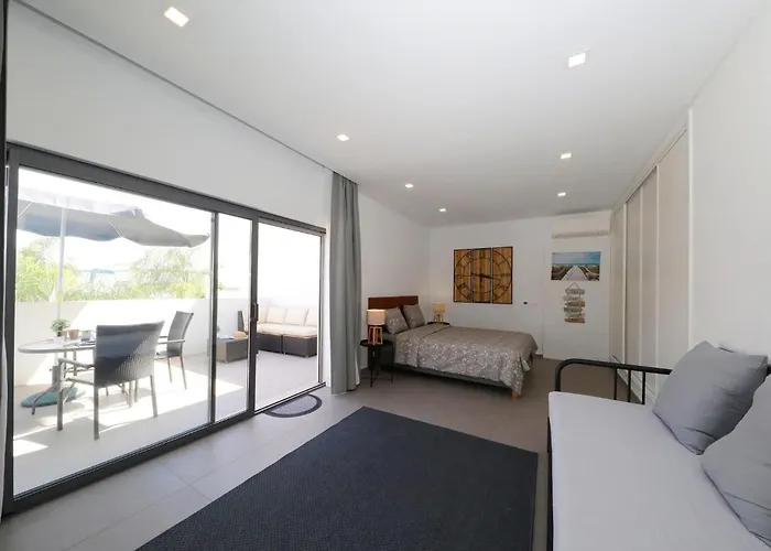 Perogil Poppy - Elegant With Pool Tavira