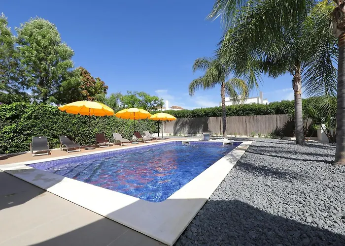 Perogil Poppy - Elegant With Pool Apartment Tavira